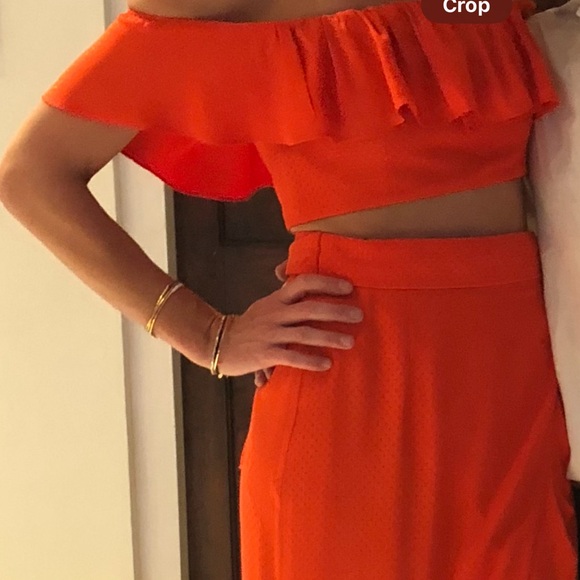 JAY GODFREY Red Ruffle Crop Top SZ 0
JAYGODFREY - Picture 12 of 14